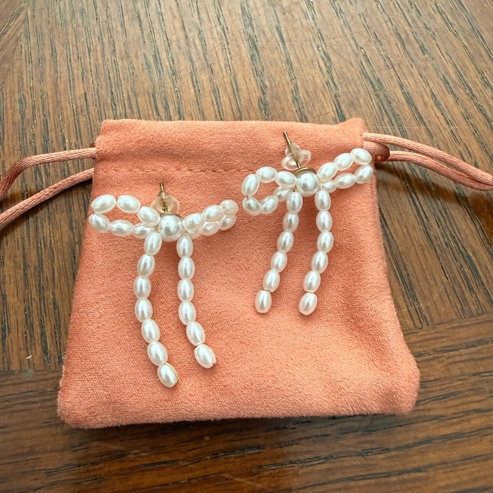 Handmade Pearl Bow Earrings